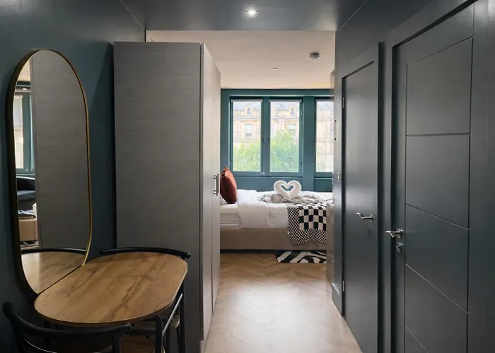 Stylish 1bd On The Headrow Ls1 & Parking Apartamento