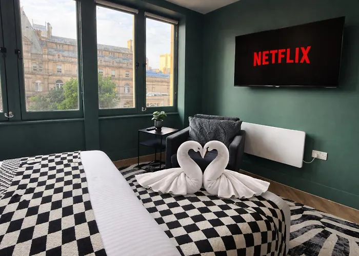 Stylish 1bd On The Headrow Ls1 & Parking *