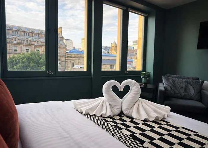 Stylish 1bd On The Headrow Ls1 & Parking